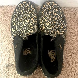 Leopard Vans